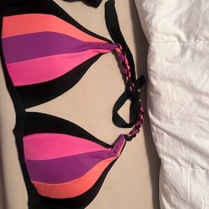 Never worn smoke free large bathing suit